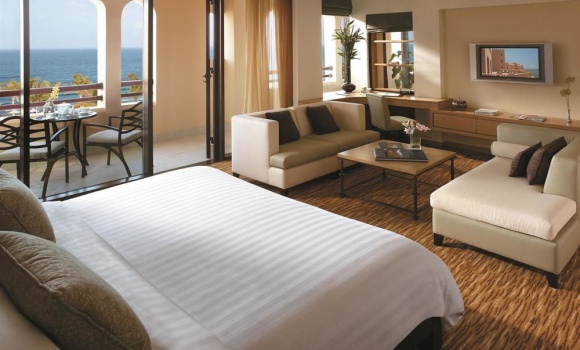 Al Husn Deluxe Seaview Room