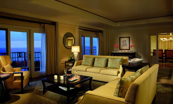 The Ritz-Carlton Suite