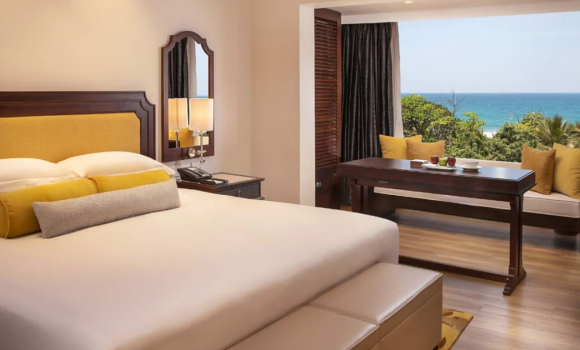 Luxury Room Ocean View King Bed