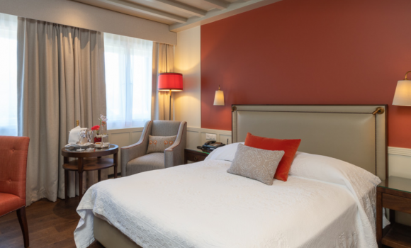 Single Room Deluxe Lake