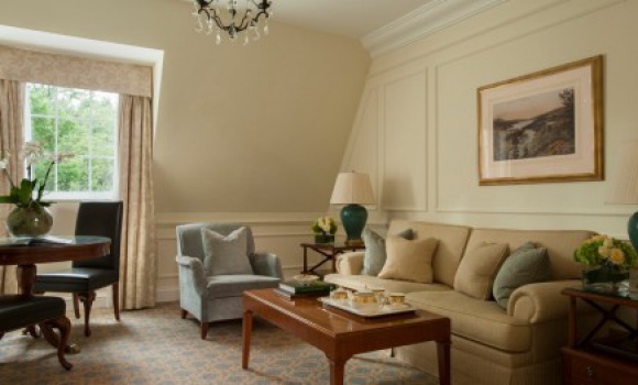 Four Seasons Executive Suite