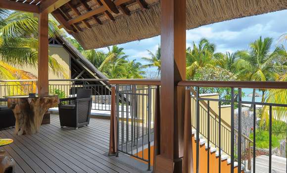 Beachfront senior suite with pool