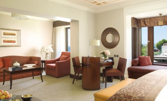 Four Seasons Junior Suite