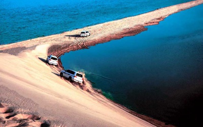 Jeep-Safari and traditional desert lunch (Qatar)