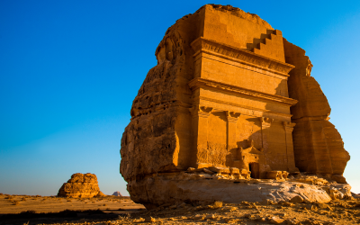 A tour of the ancient city of Hegra in a vintage Land Rover