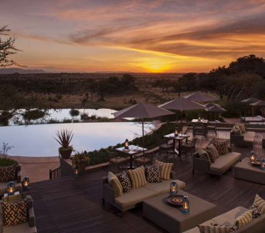 Four Seasons Safari Lodge