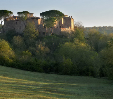 Фото Castel Monastero (Италия, Сиена) 7