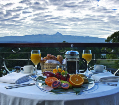 Фото Fairmont Mount Kenya Safari Club  (Кения, Национальный заповедник Масаи Мара) 17