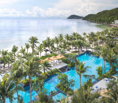 Фото JW Marriott Phu Quoc Emerald Bay Resort 56