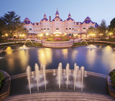 Disneyland Hotel