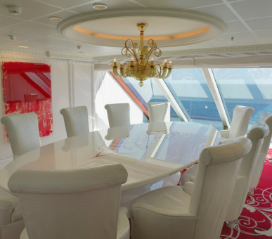 Фото Лайнер Riviera (Круизы, Oceania Cruises) 10