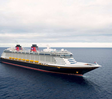 Лайнер Disney Fantasy