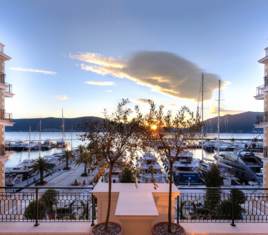 Фото Regent Porto Montenegro 11