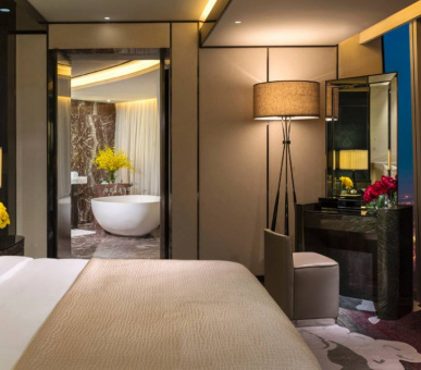 Photo Four Seasons Hotel Guangzhou (Китай, Гуанчжоу) 24