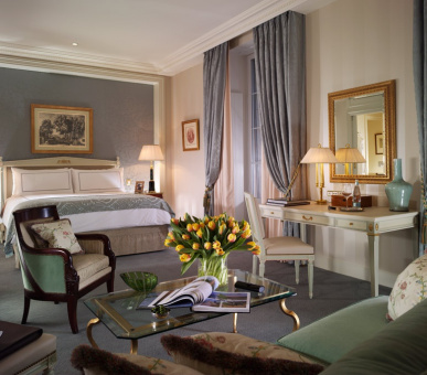 Photo Four Seasons Hotel Des Bergues Geneva (Швейцария, Женева) 1