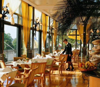 Photo Le Montreux Palace (Швейцария, Монтре) 13