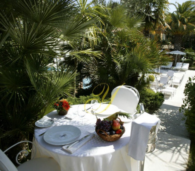 Фото Hotel La Bastide de St Tropez 5