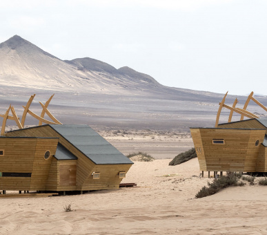 Shipwreck Lodge