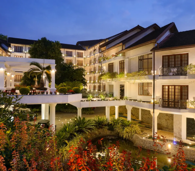 Photo Mahaweli Reach Hotel (Шри Ланка, Канди) 1