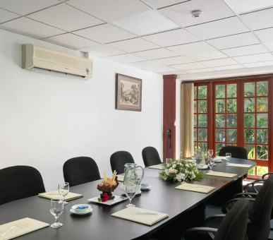 Photo Mahaweli Reach Hotel (Шри Ланка, Канди) 15